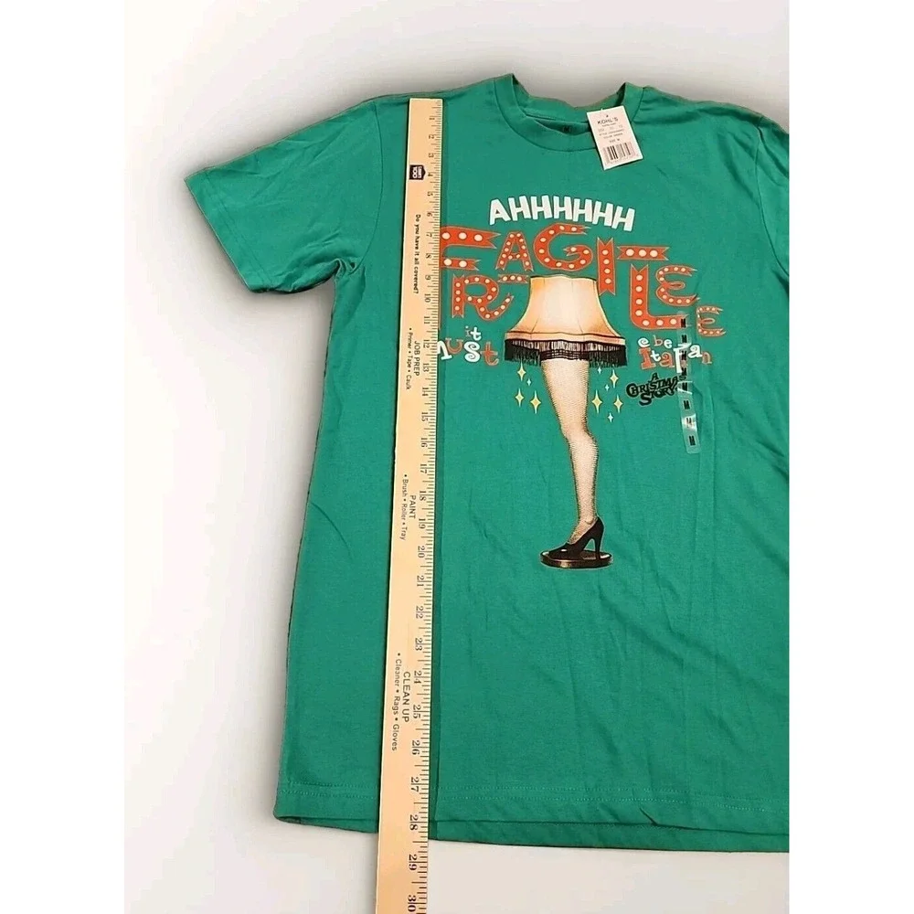 A CHRISTMAS STORY LEG LAMP FRAGILE T-Shirt Med‎ NEW w/ TAG Holiday Movie